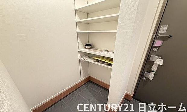 《収納》　■実用性を考慮した収納です。