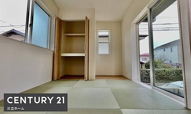 《和室》 ■やわらかな光が差し込む和室はお客様をお迎えするにもお子様を遊ばせるにも重宝する空間です。