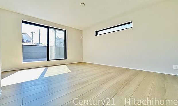 《寝室》 ■朝から日差しいっぱい、早起きしたくなる洋室。ベッドを置いてもゆとりを感じられる。窓からの朝日が心地よい目覚めへと誘います。ゆとりある広さを確保し、心地よいプライベートタイムを演出します。