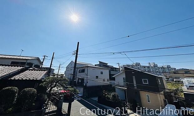 《眺望》さわやかな風が渡りたっぷり陽光がふりそそぎます。