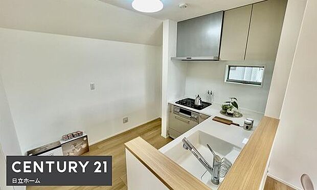 《食器洗い乾燥機》■食事後もゆっくり過ごせる食器洗い乾燥機を設置。手洗いよりもキレイに洗え、節水にもなる主婦の味方です。