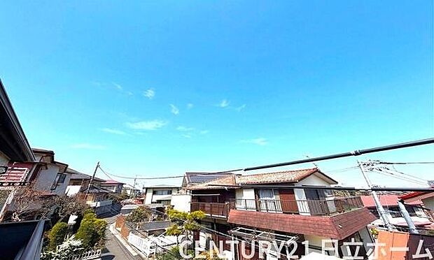 《眺望》　■「空」×「光」×「風」。開放感を具現化したような現地は、まさに「永住の地」としての選択肢です。