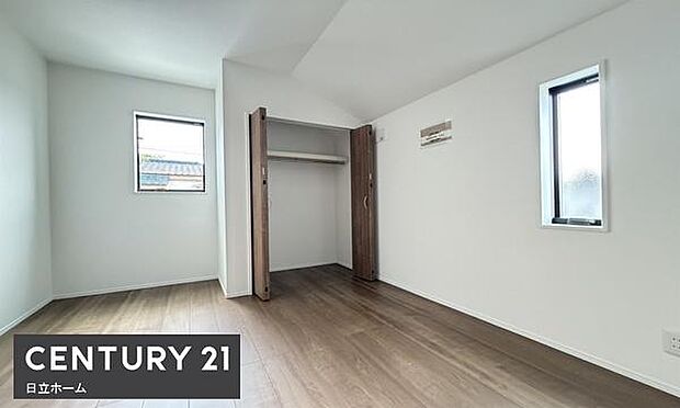 《子供部屋》 ■お子様の成長を優しく見守る、明るい子供部屋。遊んだり、学んだり、時には一人の時間を過ごしたりと健やかな毎日を育む大切な場所。未来への第一歩を育む、かけがえのない空間です。