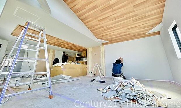 《リビングダイニング》 ■開放的で広いリビング。のびのびとくつろげるリビングは、家族のコミュニケーションの場として、みんなが集まる場所に。