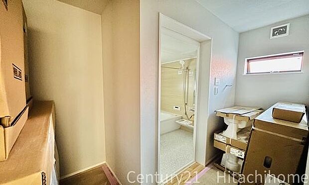 《洗面台》 ■朝のバタバタした身支度を支えてくれる洗面所。