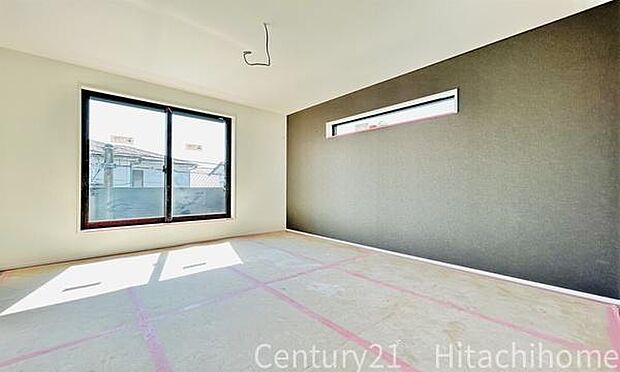 《寝室》 ■朝から日差しいっぱい、早起きしたくなる洋室。ベッドを置いてもゆとりを感じられる。窓からの朝日が心地よい目覚めへと誘います。ゆとりある広さを確保し、心地よいプライベートタイムを演出します。