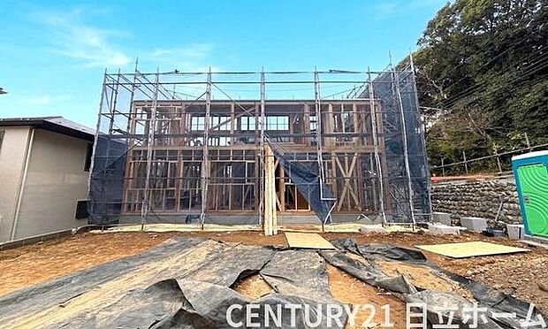 《現地》　■安心して暮らせそうな住環境です。