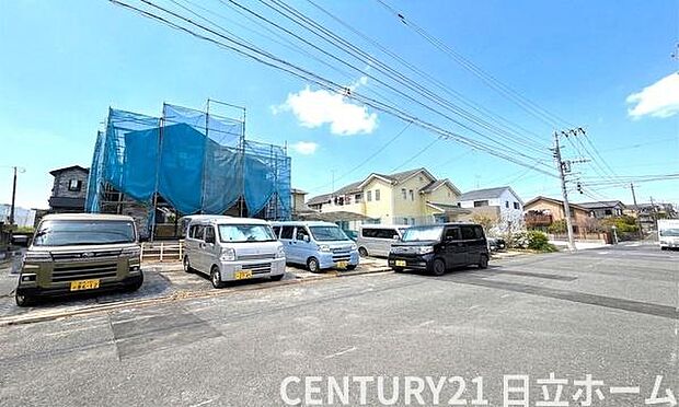 《前面道路》　■落ち着いた住環境です。