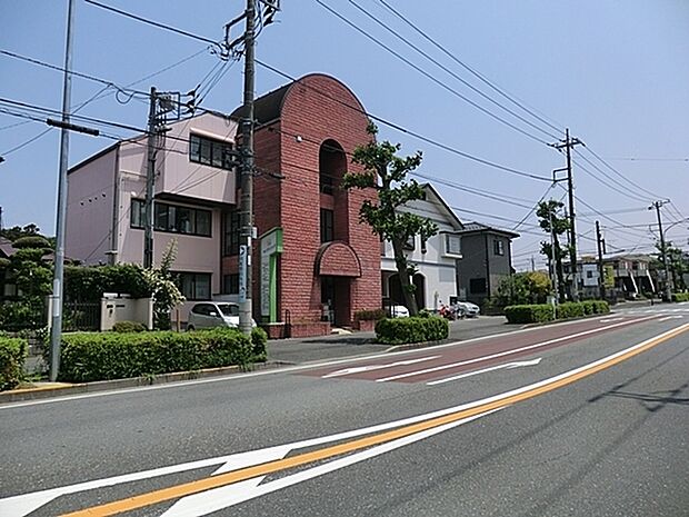 医療法人想愛会　サンクリニックまで971m、内科・放射線科・小児科・健康診断　ＣＴ検査 各種予防接種 特殊外来（食べ物・アレルギー・漢方） 病児保育室 訪問診療