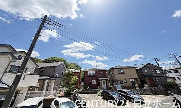《眺望》　■目の前には気持ちの良い青空が広がります。開放的で開けた空間が望めます。