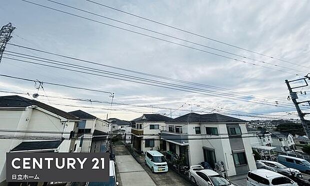 《眺望》　■「空」×「光」×「風」。開放感を具現化したような現地は、まさに「永住の地」としての選択肢です。