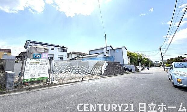 《前面道路》 ■落ち着いた住環境です。