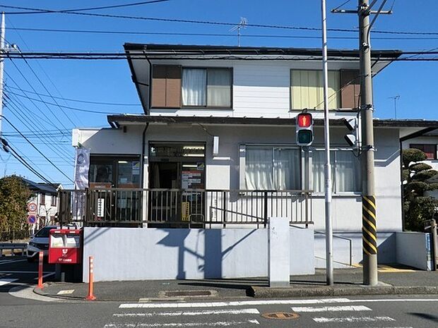 横浜日限山郵便局まで775m