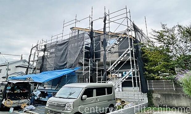 《外観》車通りも少ないため、落ち着いた雰囲気です。お子様がいらっしゃる方もご安心かと思います。