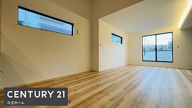 《子供部屋》 ■机とべットを入れても十分な広さ。。お子様の勉強部屋に。