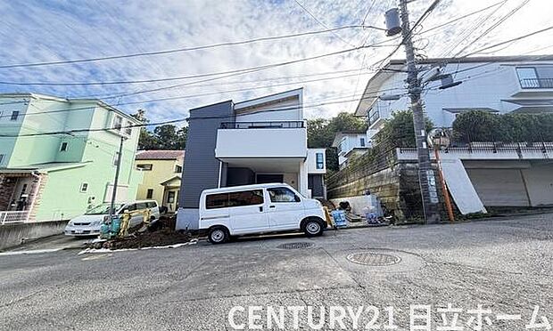 《前面道路》 ■落ち着いた住環境です。