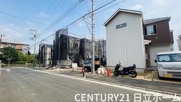 《前面道路》 ■落ち着いた住環境です。