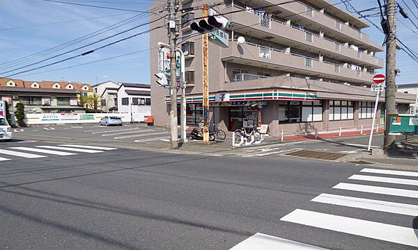 セブンイレブン川崎野川くぬぎ坂店まで931m
