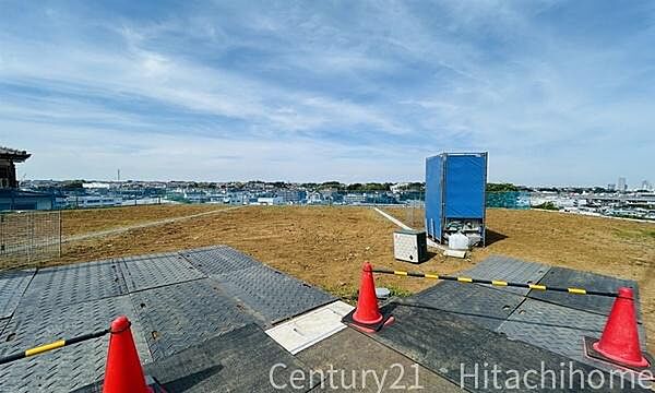 《現地》　安心して暮らせそうな住環境です。