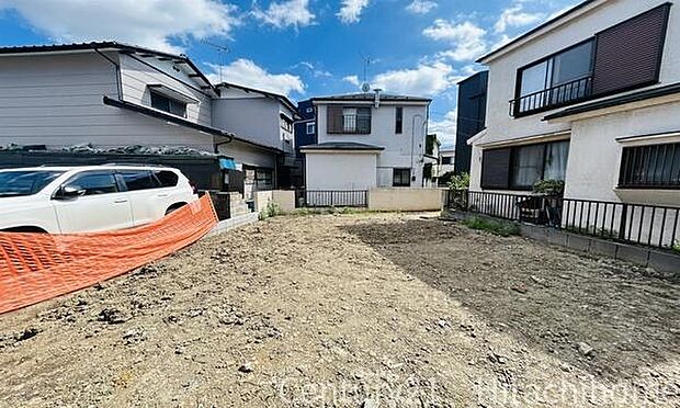 《前面道路》 ■落ち着いた住環境です。