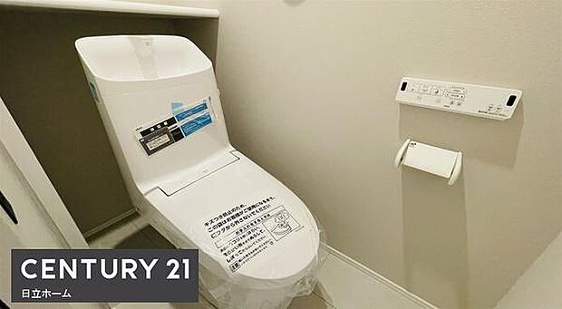 《トイレ》 清潔感のある落ち着いたトイレ。