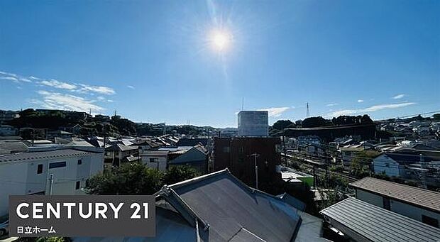《眺望》 ■「空」×「光」×「風」。開放感を具現化したような現地は、まさに「永住の地」としての選択肢です。