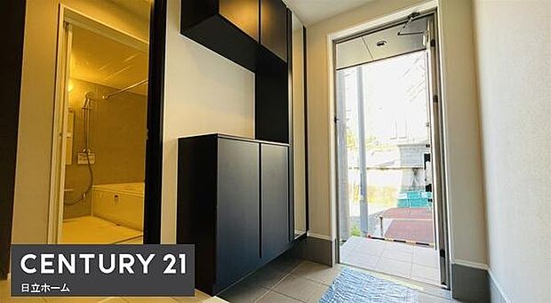 《玄関》 我が家の顔である玄関。帰るのが楽しみになりますね。