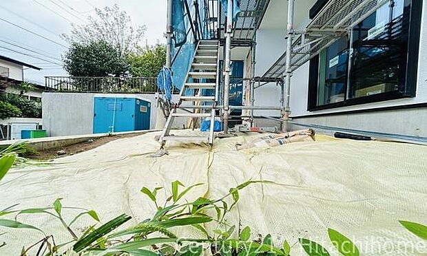 《庭》 ■土と緑が身近に感じられるお庭があるのは嬉しいですね。