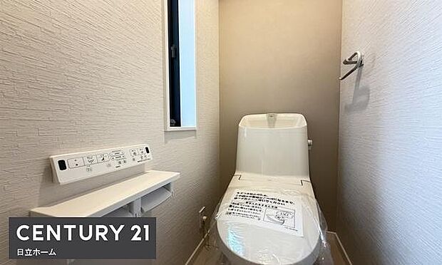 《トイレ》 ■清潔感のある落ち着いたトイレ。