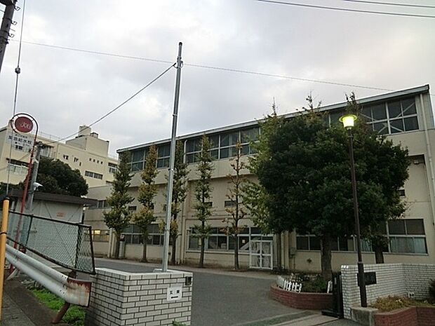 横浜市立吉原小学校まで500m