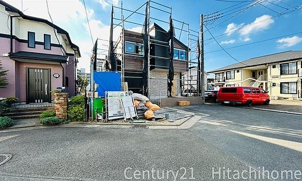 《前面道路》 「空」×「光」×「風」。開放感を具現化したような現地は、まさに「永住の地」としての選択肢です。