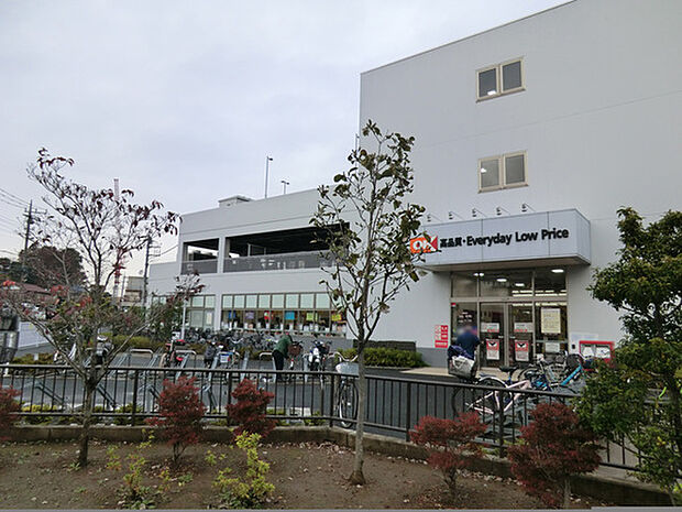 オーケー新吉田店まで1190m、チラシサイトをチェックして、お手ごろ価格の商品を店内で楽しくお買い物。 クーポン情報で賢く節約。駐車場172台