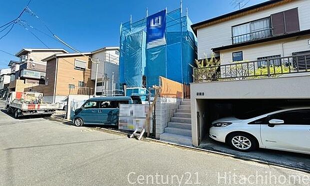 《外観》　■一戸建ての多いエリア、静かで落ち着いた雰囲気。シンプルで美しいフォルム空気までクリーンになるような佇まい。心地よいライフスタイルが実現できるそんな予感。