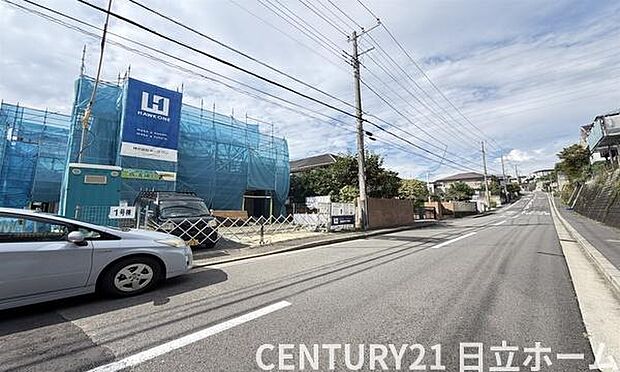 《前面道路》前面道路は6.5以上の公道で、開放感のあるロケーションです。