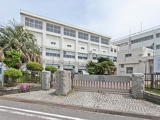横浜市立高田東小学校まで1105m