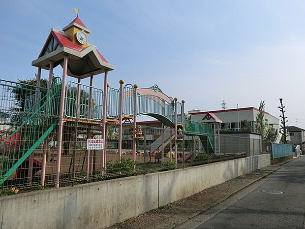 泉ヶ丘幼稚園まで625m、幼保連携型認定こども園。心身の調和的発達、また個性を尊重し、豊かな思想力とたくましい行動力を高めるよう努めております。