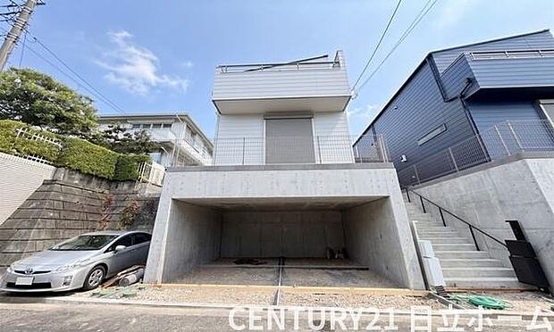 《現地》 安心して暮らせそうな住環境です。