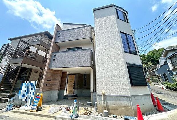 《外観》 ■家族みんなが落ち着ける場所。明るい空間で心も暖か、朝から爽やかな気分。寝る時も包みこまれるようにふんわりと。家にいることが心と体に優しい暖かな暮らし。