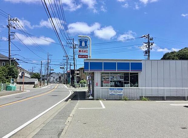 ローソン横浜名瀬町店まで775m