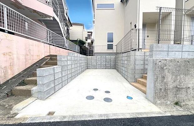 《駐車場》 ■駐車場1台可能(車種による)