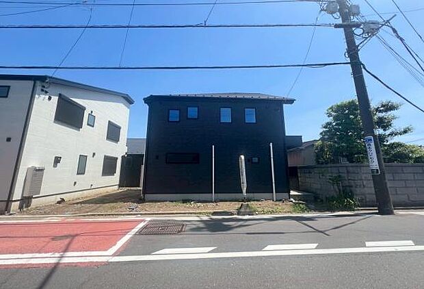 《外観》　家族みんなが落ち着ける場所。明るい空間で心も暖か、朝から爽やかな気分。寝る時も包みこまれるようにふんわりと。家にいることが心と体に優しい暖かな暮らし。