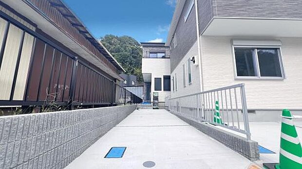 《駐車場》　■駐車場2台可能。（車種による）