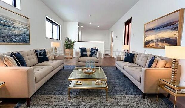 《リビングダイニング》　■本画像は家具の配置をCGで作成しており、実際に現地に家具は置かれておりません。また、価格に家具は含まれておりません。