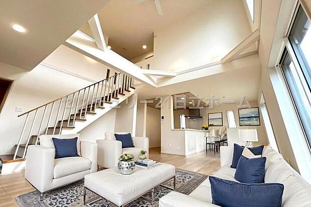 《リビングダイニング》 ■本画像は家具の配置をCGで作成しており、実際に現地に家具は置かれておりません。また、価格に家具は含まれておりません。