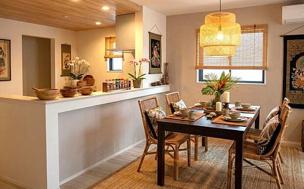 《ダイニングキッチン》　■本画像の家具や小物はCGで作成しており、実際に現地に家具は置かれておりません。また、価格に家具は含まれておりません。