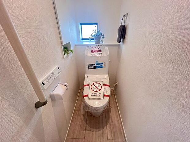 《トイレ》 ■清潔感のある落ち着いたトイレ。