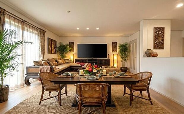 《リビングダイニング》　■本画像は家具や小物の配置をCGで作成しており、実際に現地に家具や小物は置かれておりません。また、価格に家具や小物は含まれておりません。