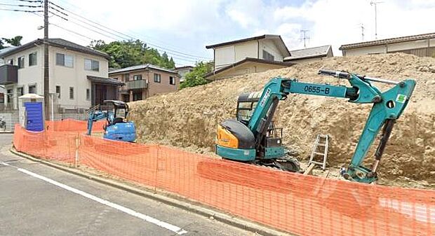 《外観》　■一戸建ての多いエリア、静かで落ち着いた雰囲気。シンプルで美しいフォルム空気までクリーンになるような佇まい。心地よいライフスタイルが実現できるそんな予感。