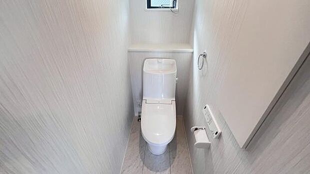 《トイレ》 ■清潔感のある落ち着いたトイレ。