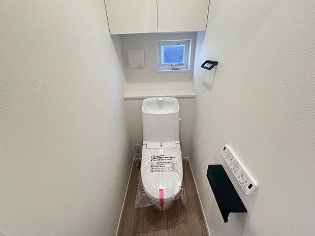 《トイレ》　■清潔感のある落ち着いたトイレ。